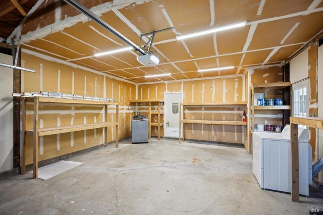 14 Angelica Ct, Novato, CA 94947