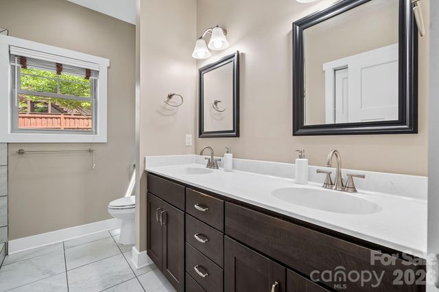 20 Greenwood Fields Drive, Asheville, NC 28804