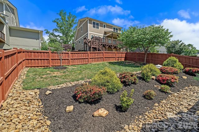 20 Greenwood Fields Drive, Asheville, NC 28804