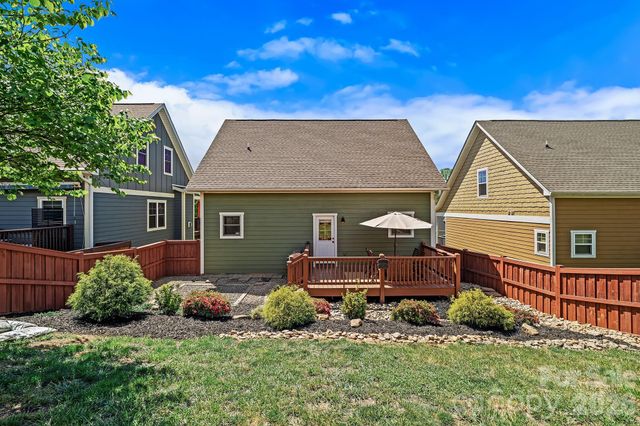 20 Greenwood Fields Drive, Asheville, NC 28804