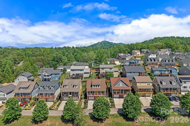 20 Greenwood Fields Drive, Asheville, NC 28804