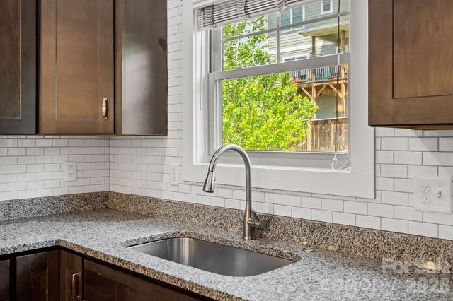 20 Greenwood Fields Drive, Asheville, NC 28804