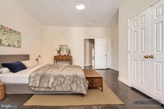 2464 LAKEVIEW AVE, Baltimore, MD 21217