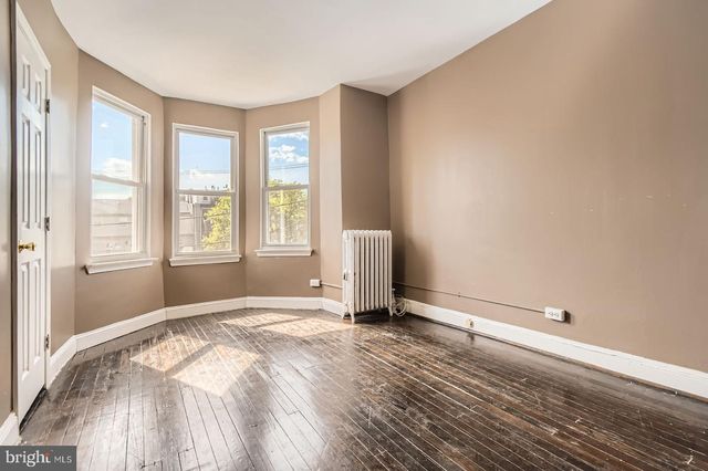2464 LAKEVIEW AVE, Baltimore, MD 21217