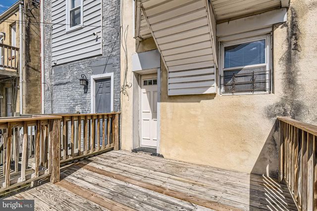 2464 LAKEVIEW AVE, Baltimore, MD 21217