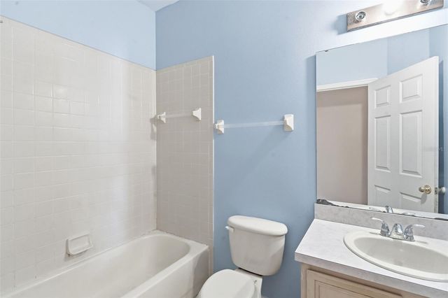 2104 MALLARD CREEK CIRCLE, Kissimmee, FL 34743