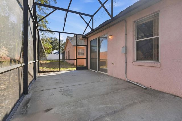 2104 MALLARD CREEK CIRCLE, Kissimmee, FL 34743