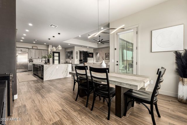 25583 W MADRE DEL ORO Drive, Wittmann, AZ 85361