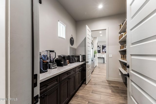 25583 W MADRE DEL ORO Drive, Wittmann, AZ 85361