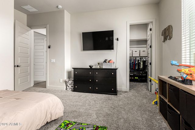 25583 W MADRE DEL ORO Drive, Wittmann, AZ 85361