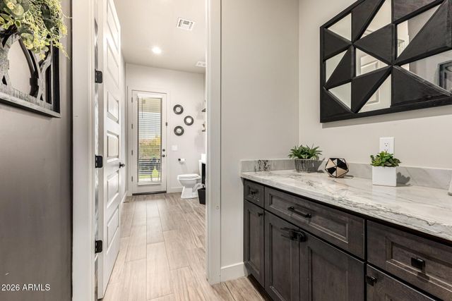 25583 W MADRE DEL ORO Drive, Wittmann, AZ 85361