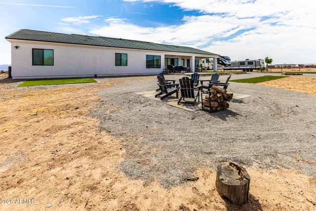 25583 W MADRE DEL ORO Drive, Wittmann, AZ 85361