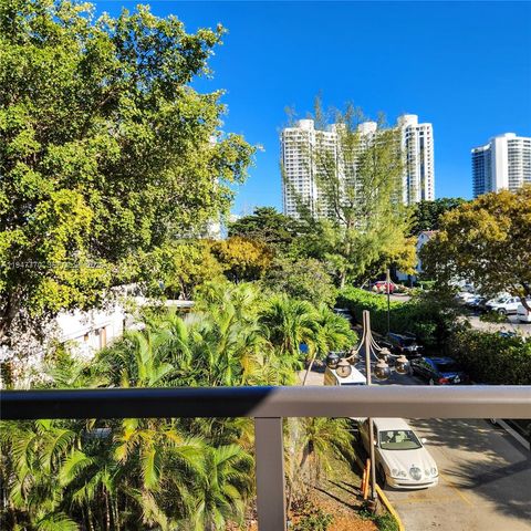 18151 NE 31st Court 301, Aventura, FL 33160