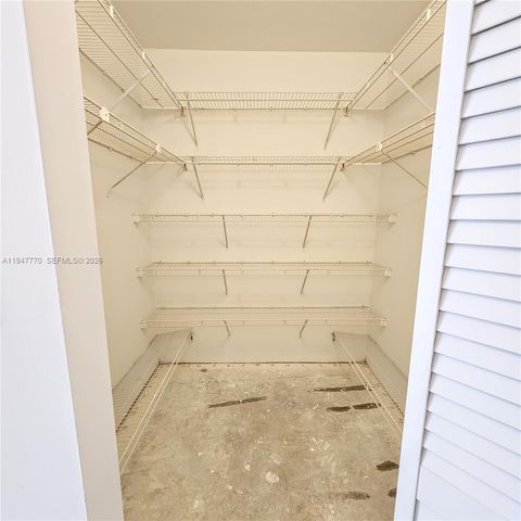 18151 NE 31st Court 301, Aventura, FL 33160