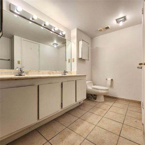 18151 NE 31st Court 301, Aventura, FL 33160