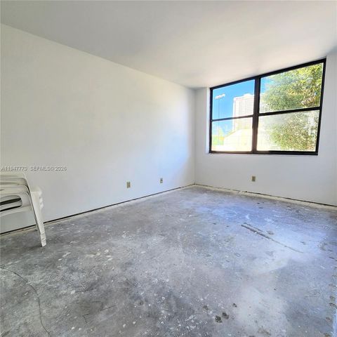 18151 NE 31st Court 301, Aventura, FL 33160