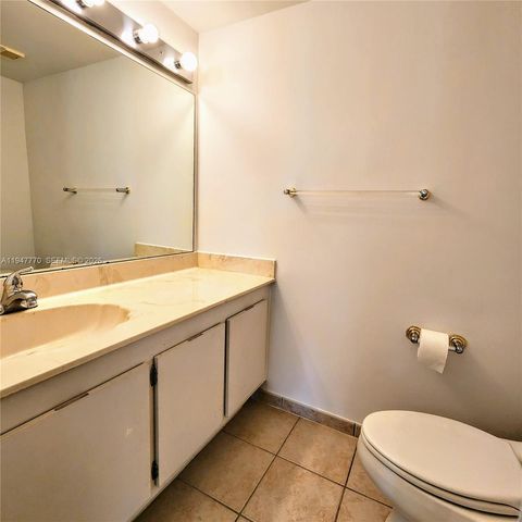 18151 NE 31st Court 301, Aventura, FL 33160