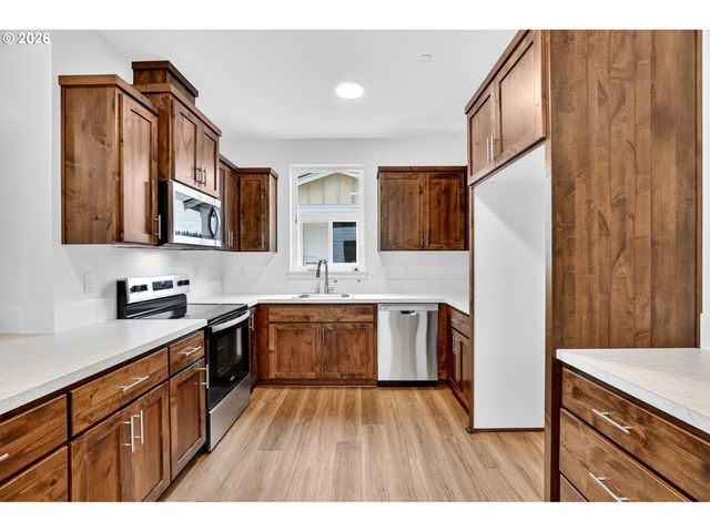 6207 Ne 43RD St, Vancouver, WA 98661