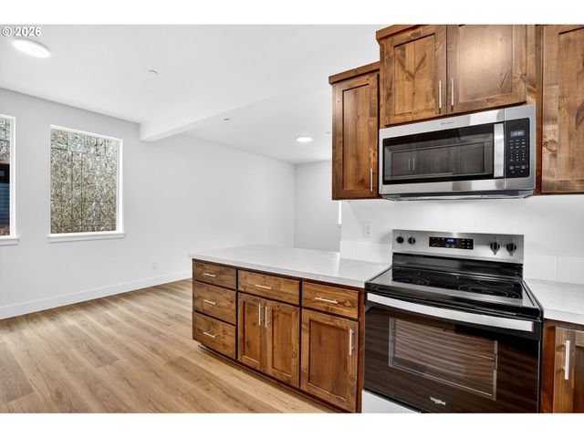 6207 Ne 43RD St, Vancouver, WA 98661