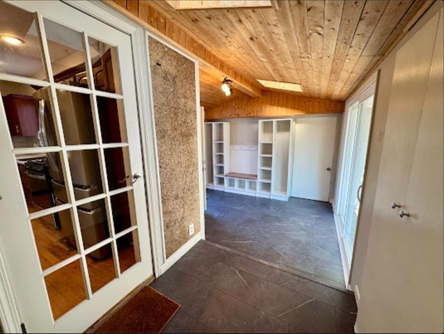 2100 Tackle Street, Essexville, MI 48732