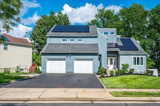 76 Revere Blvd, Edison Twp., NJ 08820