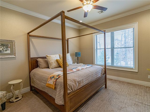 1453 Le Chesnay Drive, Centerton, AR 72719