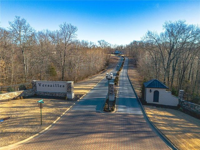 1453 Le Chesnay Drive, Centerton, AR 72719