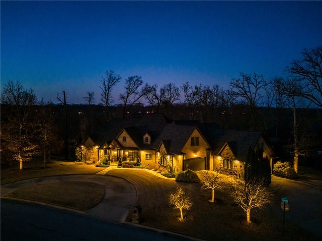 1453 Le Chesnay Drive, Centerton, AR 72719