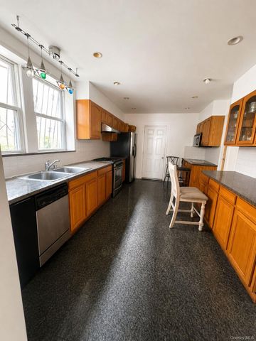 2536 Davidson Avenue, Bronx, NY 10468