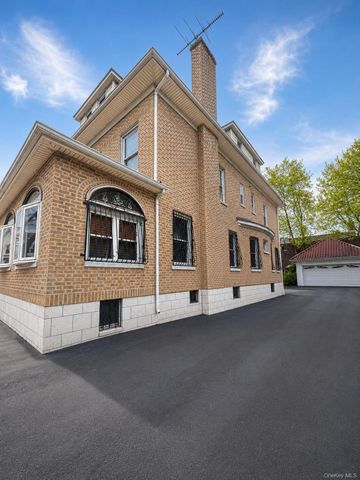2536 Davidson Avenue, Bronx, NY 10468