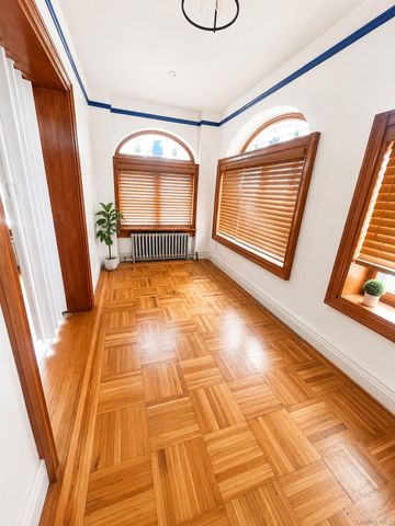 2536 Davidson Avenue, Bronx, NY 10468
