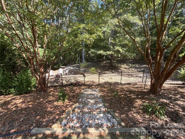 2413 Merryvale Way, Waxhaw, NC 28173