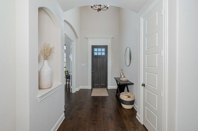 8220 Stonewall Drive, Waxahachie, TX 75167