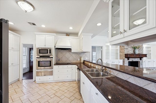 6611 Riva Ridge Drive, Richmond, TX 77406