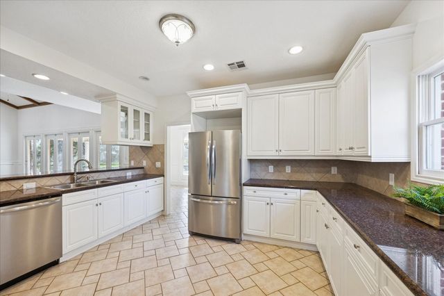 6611 Riva Ridge Drive, Richmond, TX 77406