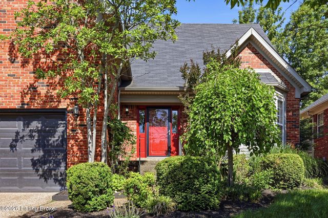 10122 Springhurst Gardens Cir, Louisville, KY 40241