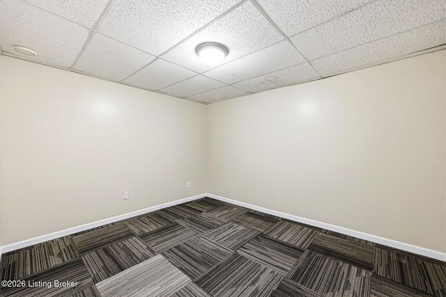 10122 Springhurst Gardens Cir, Louisville, KY 40241