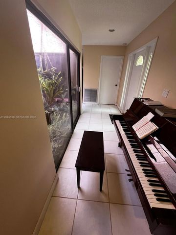 11540 NW 40th Street, Coral Springs, FL 33065