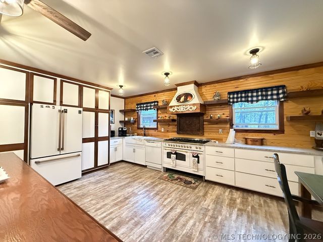 5969 E 620 Road, Locust Grove, OK 74352