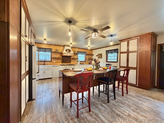 5969 E 620 Road, Locust Grove, OK 74352