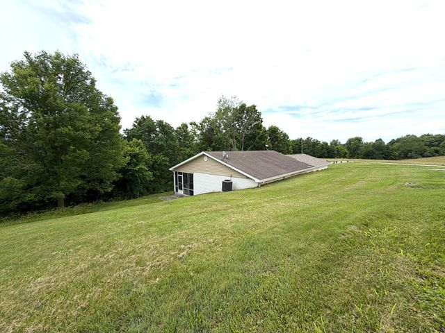 743 Keenon Road, Harrodsburg, KY 40330