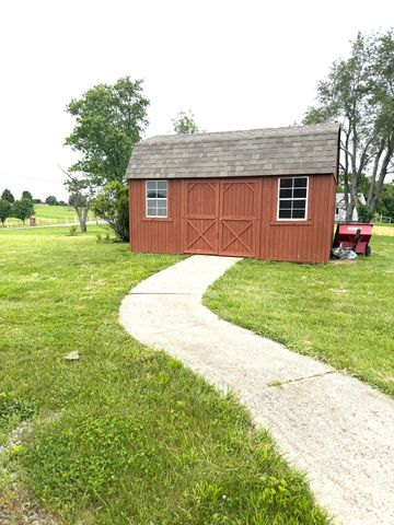 743 Keenon Road, Harrodsburg, KY 40330