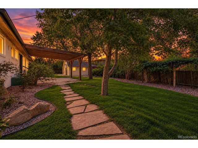 3155 Dartmouth Ave, Boulder, CO 80305