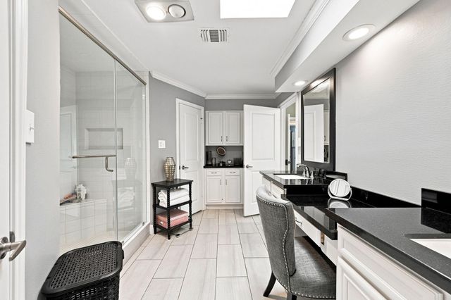 419 E Fair Harbor Lane, Houston, TX 77079