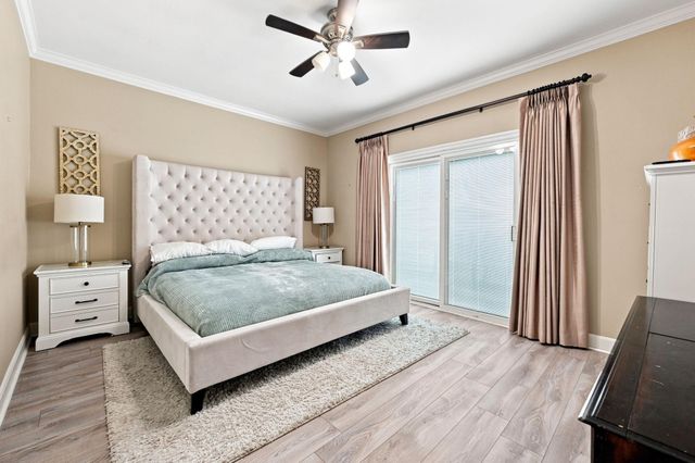 419 E Fair Harbor Lane, Houston, TX 77079