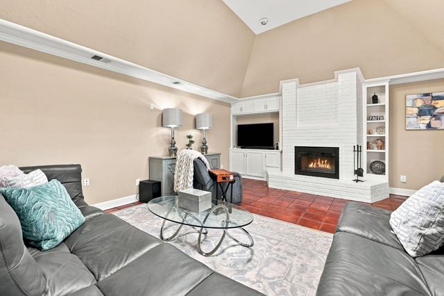 419 E Fair Harbor Lane, Houston, TX 77079