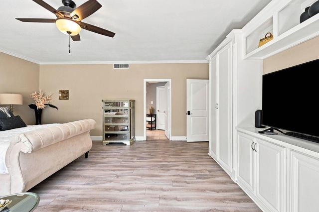 419 E Fair Harbor Lane, Houston, TX 77079