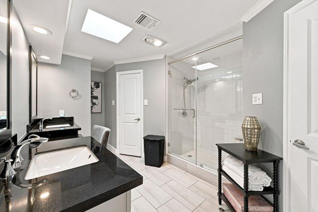 419 E Fair Harbor Lane, Houston, TX 77079