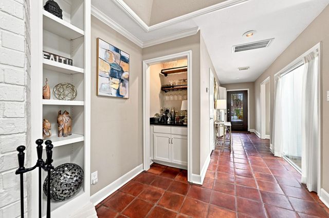 419 E Fair Harbor Lane, Houston, TX 77079