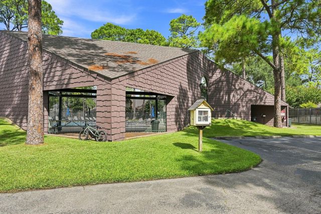 419 E Fair Harbor Lane, Houston, TX 77079